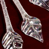 2 foglie di Natale appese in vetro trasparente