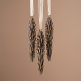 Suspension de Noël Pomme de Pin Métal 16 cm marron en fer, packshot fond beige