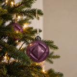 Boules de Noël violettes verre effet matelassé Set de 3 dans sapin