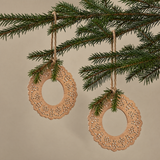 Suspension de Noël Natura Cercles en bois découpé 21 cm beige et vert en bois, photo d'ambiance