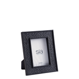 Black Pine Canopy Photo Frame 10x15