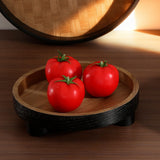 Tomates artificielles rouges Sia Deco sur plateau en bois noir et marron