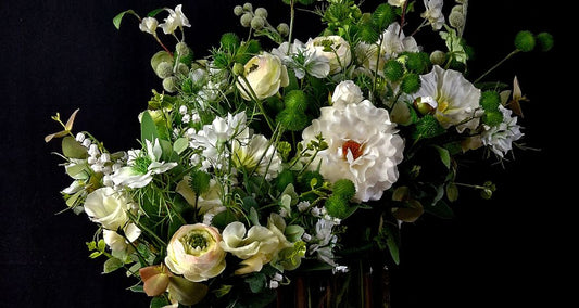 Pour ses 60 ans, Sia vous propose de reproduire deux bouquets blancs intemporels