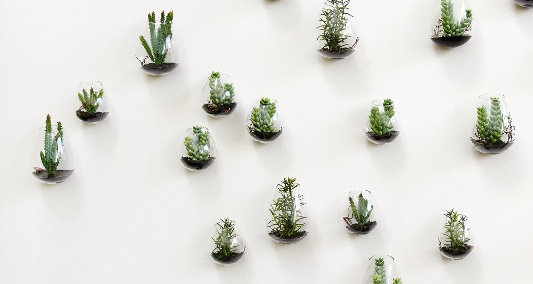 Comment décorer votre maison avec des murs de fleurs artificielles