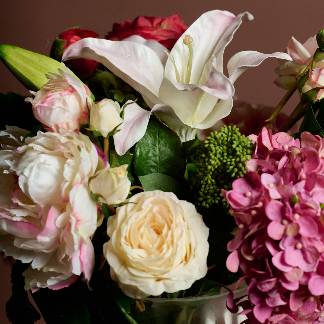 Fleurs Artificielles en Illusion d'Eau