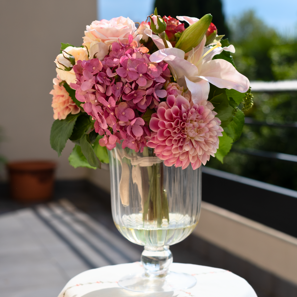 Fleurs Artificielles en Illusion d'Eau