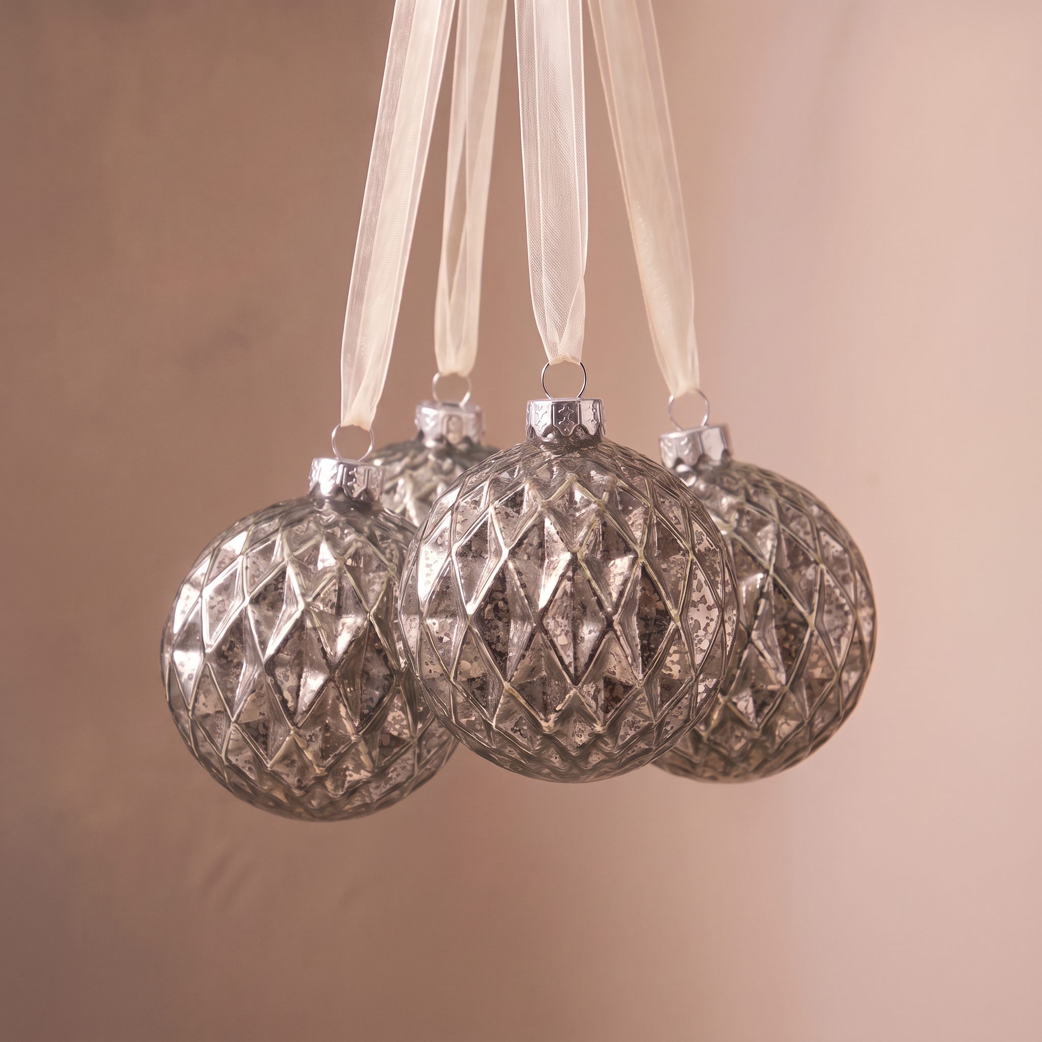 Coffret de 4 boules de Noël pailletées Champagne