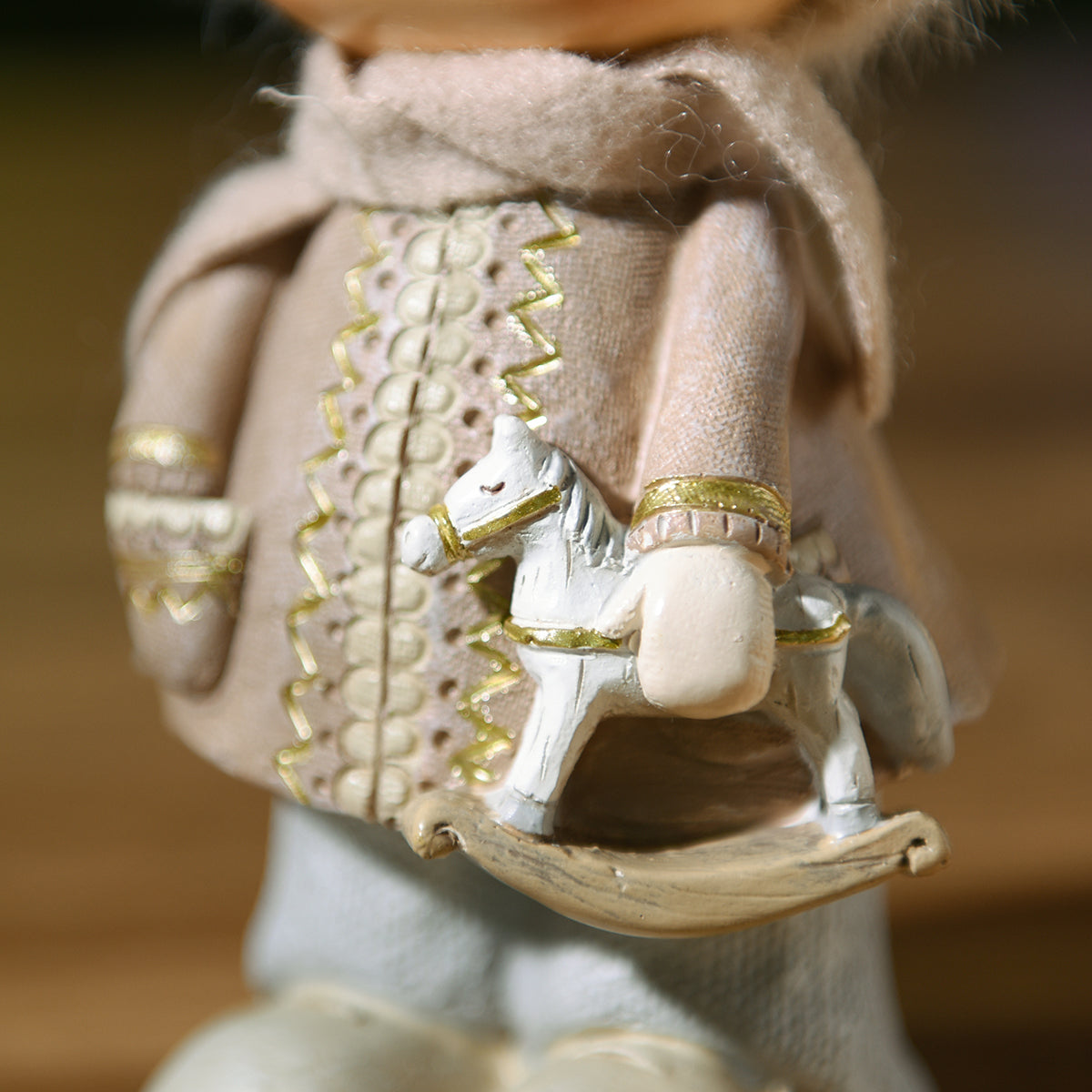 Figurine de Noël Garçon Play 25 cm gris, décoration de Noël à poser, vue complémentaire, Sia Deco