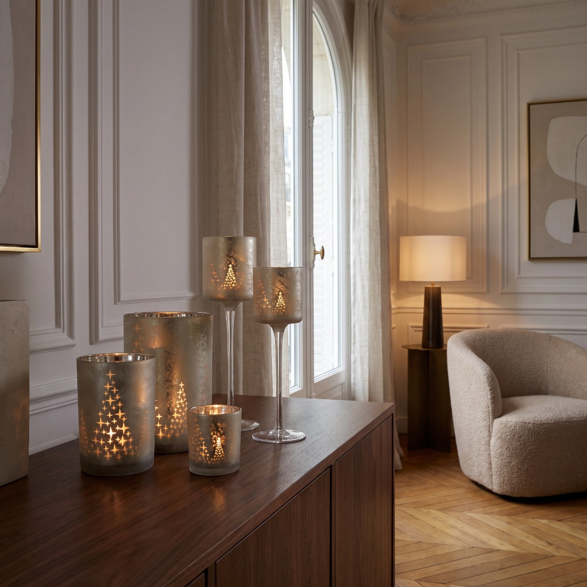 Collection Photophores Starry gris et or pâle, photo d'ambiance
