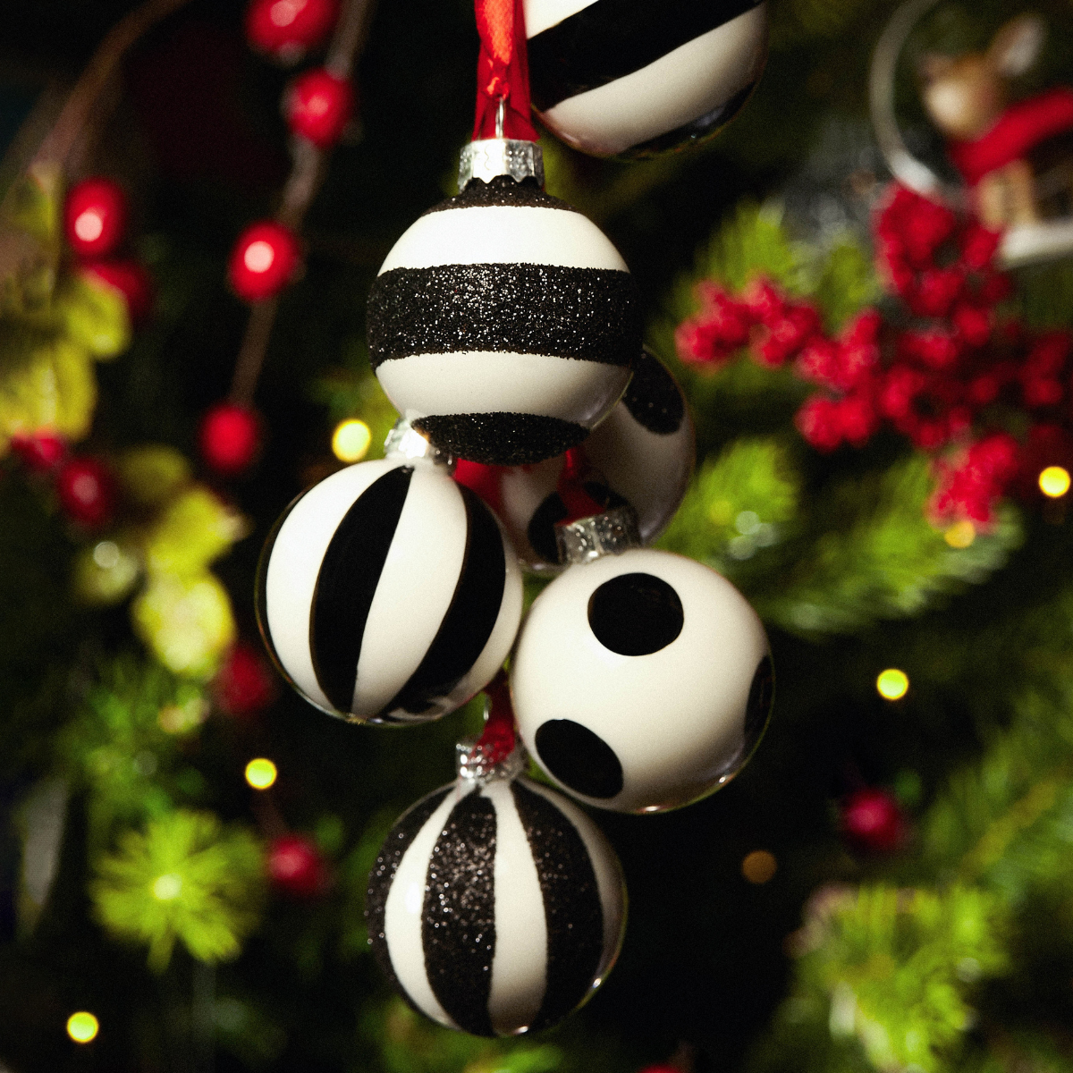 Boules de Noël Graphiques 6 Cm Set de 6 noir et blanc en verre
