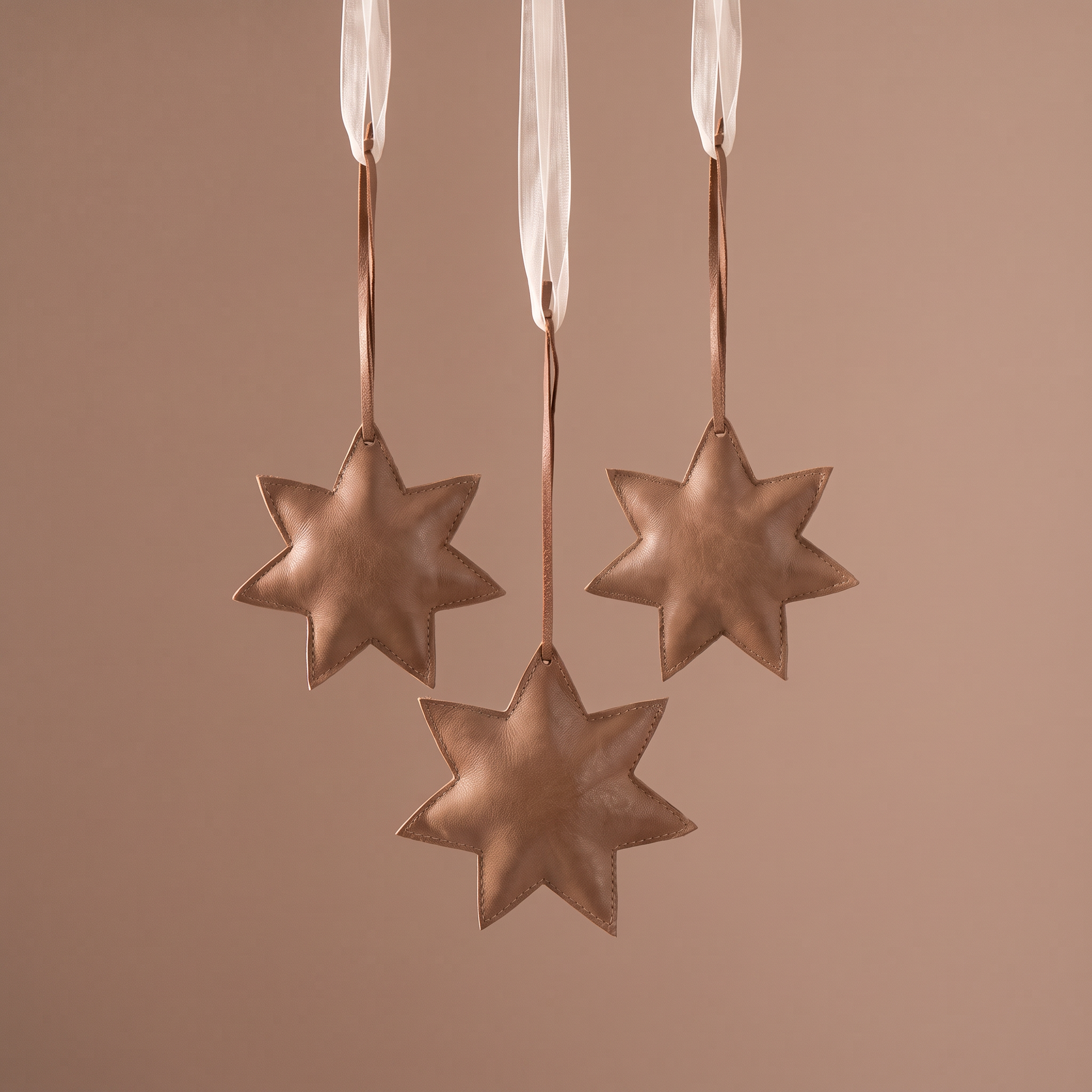 Suspension de Noël en Cuir Étoile 13 cm marron