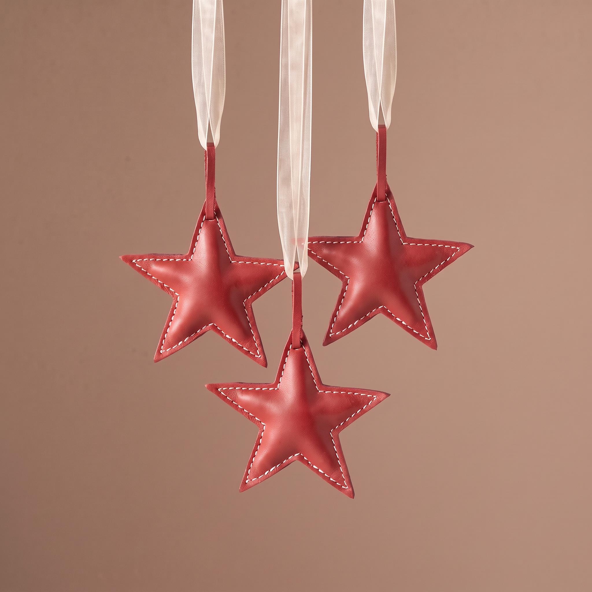 Suspension de Noël en Cuir Étoile 10 cm rouge