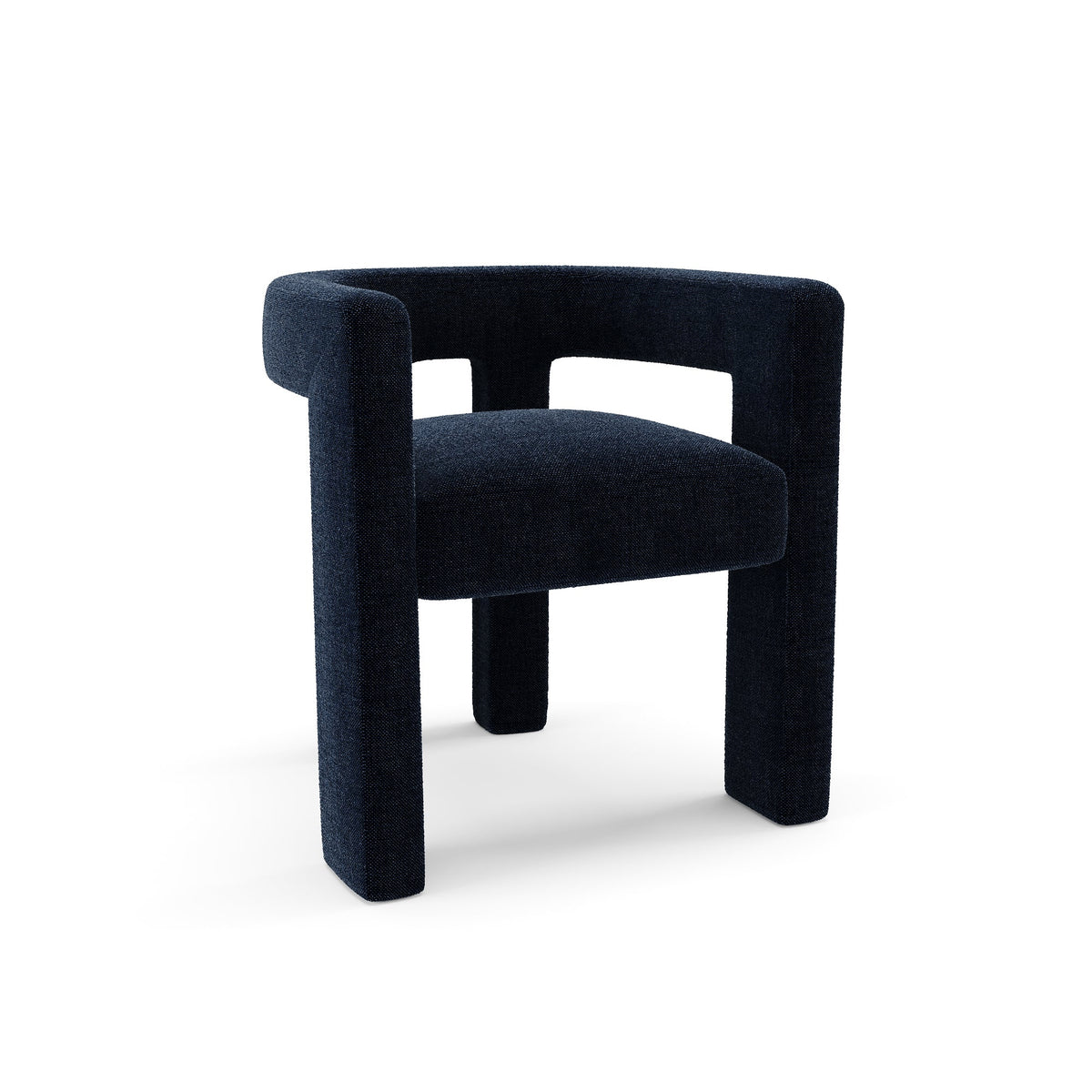 Fauteuil CELIA en tissu tramé bleu nuit au design sculptural, vue de trois quarts sur fond blanc, Sia Deco