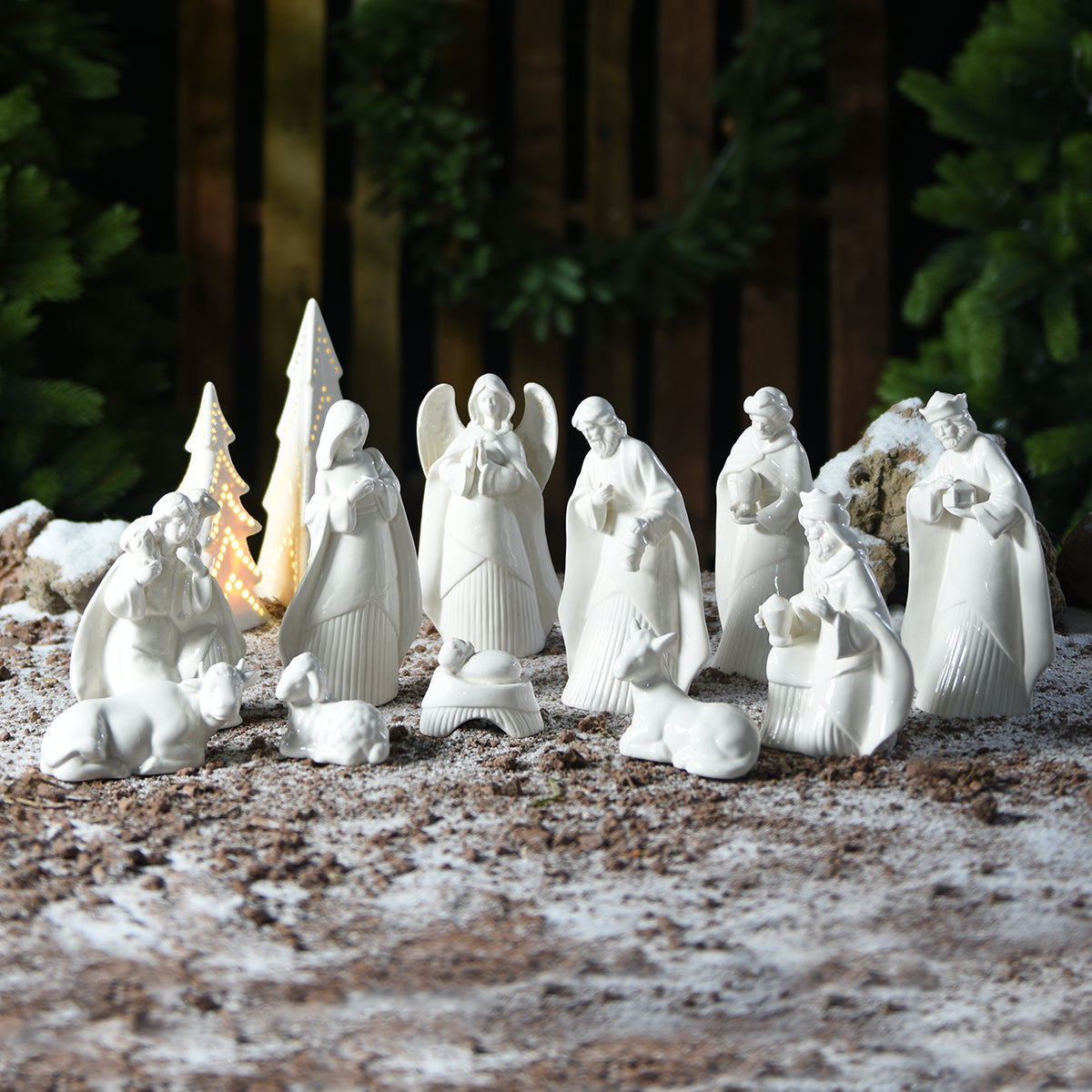 Crèche de Noël en porcelaine Molly