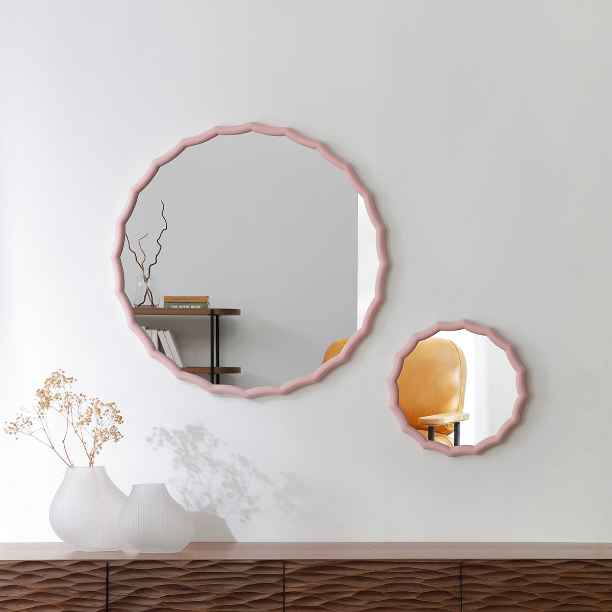 Specchio rotondo ondulato in legno 76x76 cm