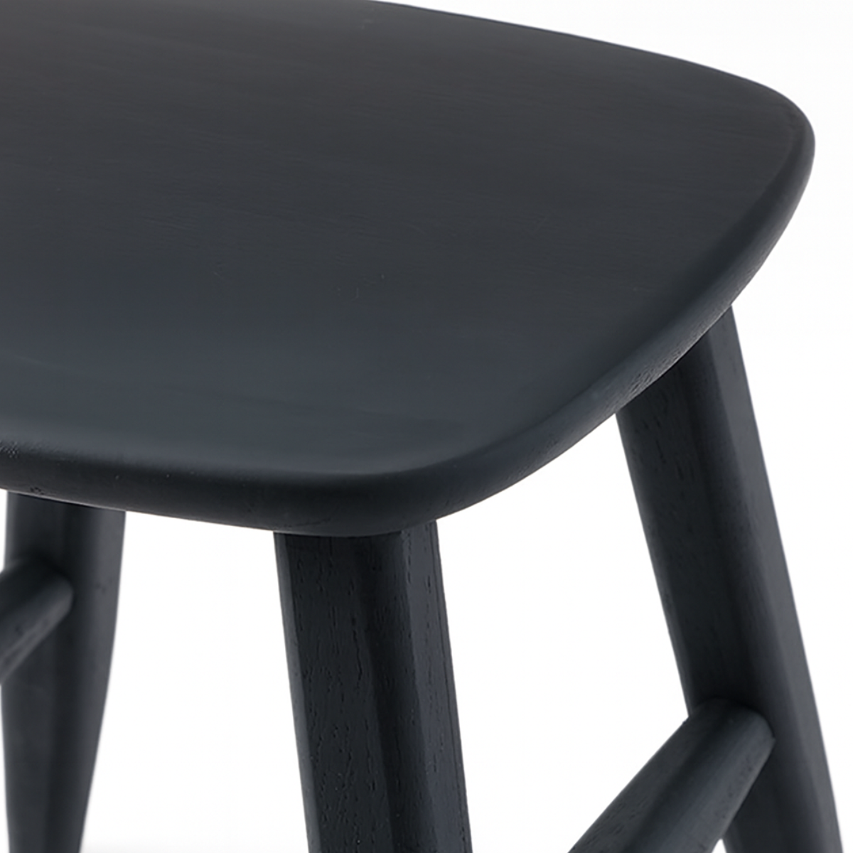 Tabouret en chêne Saba