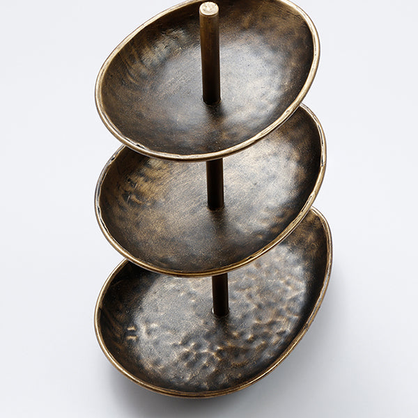 Plateau à étages en métal Elma