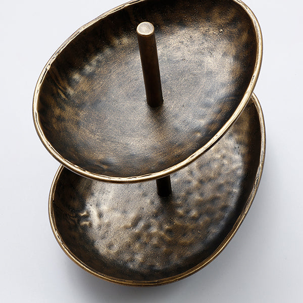 Plateau à étages en métal Elma