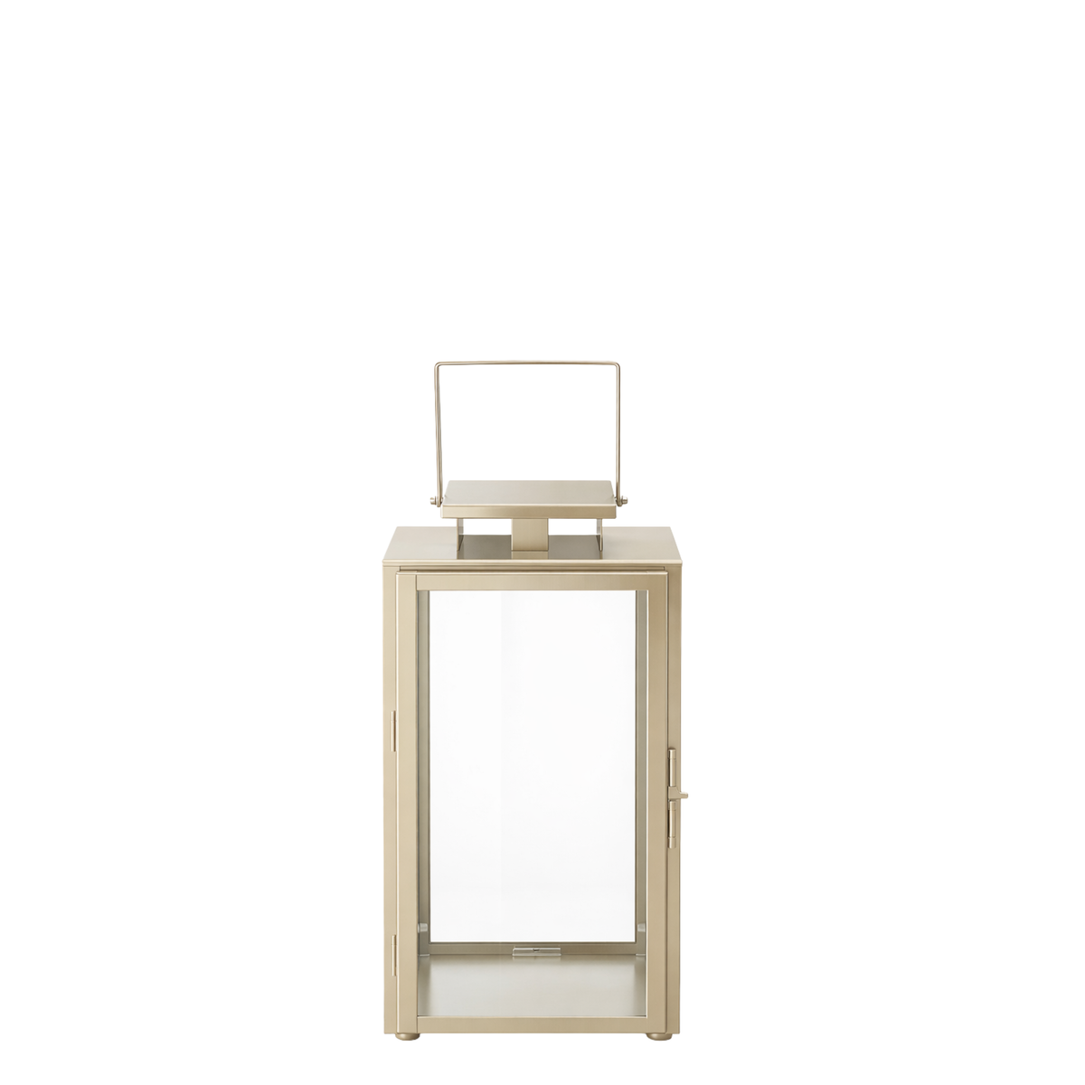 Lanterne en métal mat effet brossé doré avec anse carrée, dessus carré et plat. Avec fenêtres transparentes en verre. Structure dorée en acier inoxydable. 