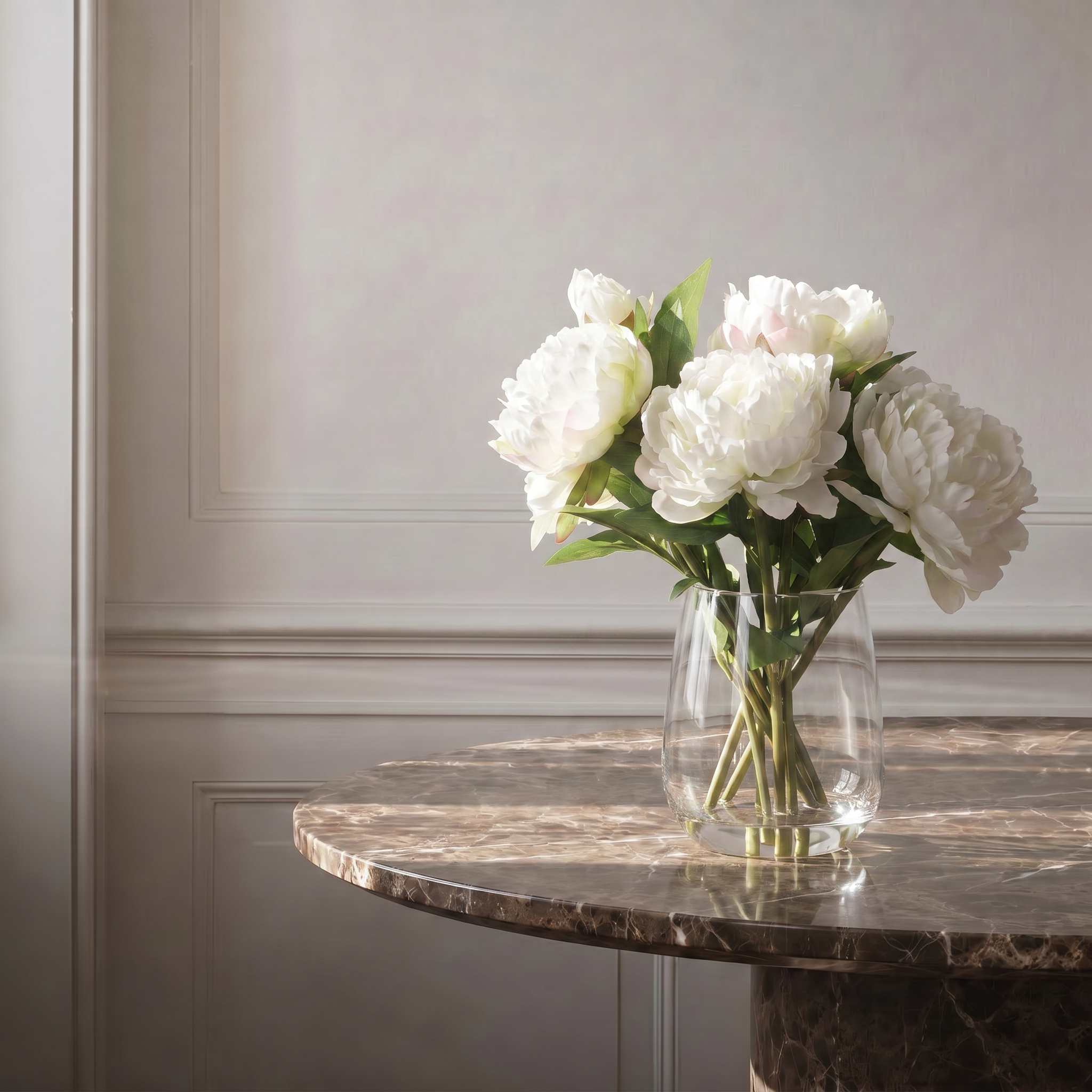 Composition de Pivoines en vase 40 cm