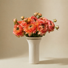 Bouquet de renoncules rose orangé